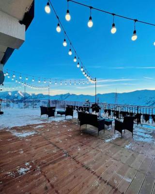 winter house GUDAURI