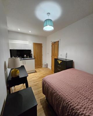 Central Chambers Suites - Suite 4