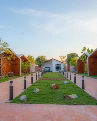 THE O-ZONE AIRPORT Riviera Lodge