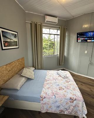 Quarto 2 Econômico com Ar Cond e Smart Tv Filmes
