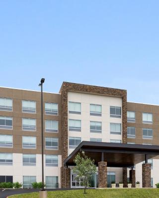 Holiday Inn Express & Suites Waynesboro East