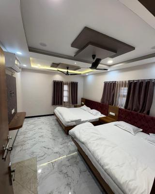 shree trilokeshwar guest house