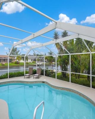 Sunshine Home Retreat Heated Pool on Canal