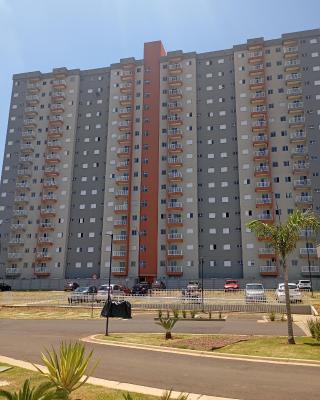 Apto em frente Beach Clube região privilegiada