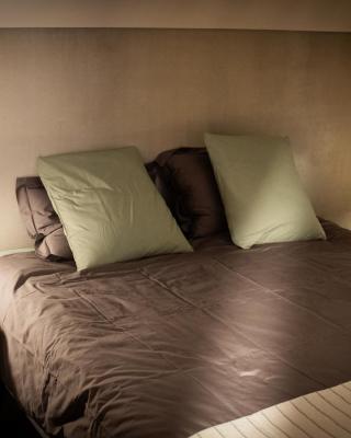Studio Kittel Guest Room with Private Bathroom