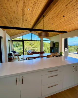Nestled in Nature, 2 Bedroom Treetop Home