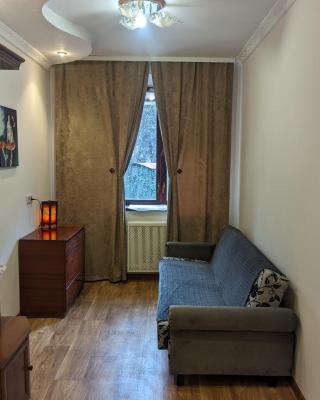 Rooms near the beautiful Park 2nd Floor