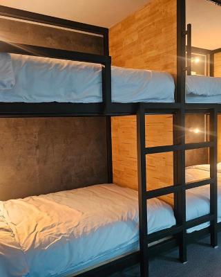 บ้านรังนก The Bird Nest Homestay & Coffeeshop