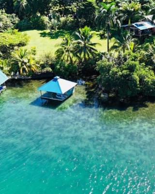 El Toucan Loco Floating Lodges