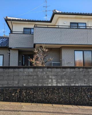 Villa Tojinbo ヴィラ東尋坊 1棟貸切10人 東尋坊5分 芝政15分 恐竜博物館55分 かに