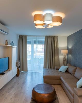 Lakeside Garden Apartment
