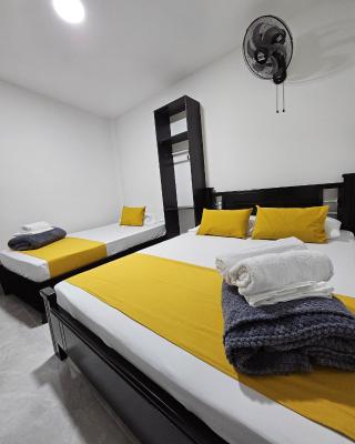 Zavara Hostal - Pueblo Tapao, 321-609-4407