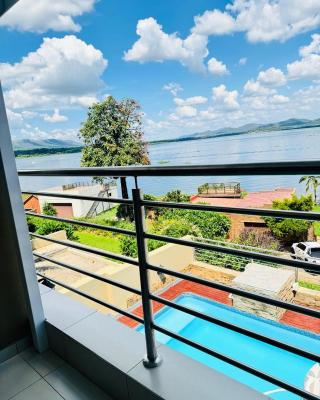 The Holiday House Harties