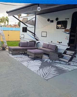 Camper en el Batey