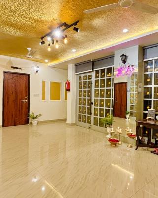 The First Floor I Top Rated Boutique Homestay I Near Lekhraj Metro Lucknow