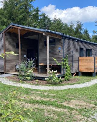 Modernes Tinyhouse Trailer Cabins am Waldrand - mit Seezugang