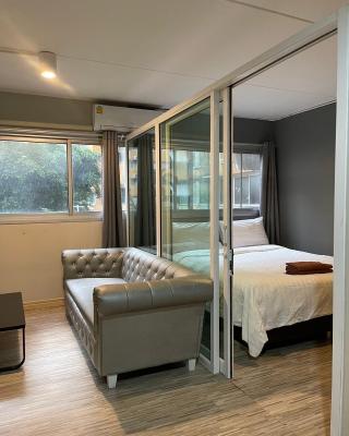 Popular Condo เมืองทองธานี
