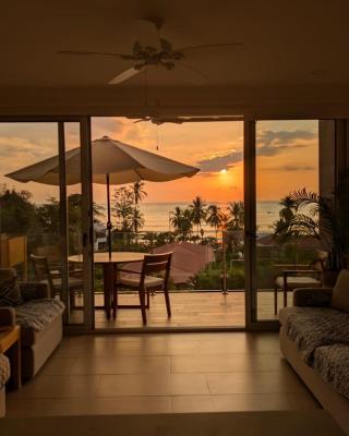 Beachfront Condo Stunning Views