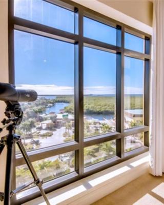 Vista Del Mar at Cape Harbour Marina, 10th Floor Luxury Condo, King Bed, Views!