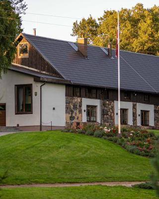 Lielkalnu Muiža