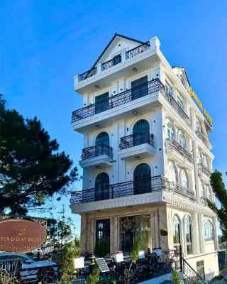 Lotus Hotel Đà Lạt