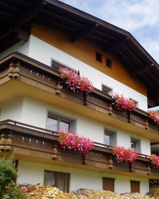 Haus Panorama, Johanna Pfluger, Kirchdorf 56, A-6335 Thiersee