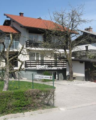Rooms and Apartment Na poljani