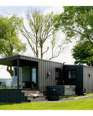 Luxury 2 Bedroom Glamping Pod with Hot Tub at Aganmore Farm Glamping - Pod 2