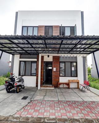 OYO 90688 Marta Residence