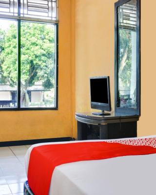 SPOT ON 91797 Mutiara Guest House