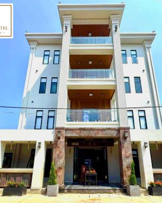 M'pai Bay Hotel