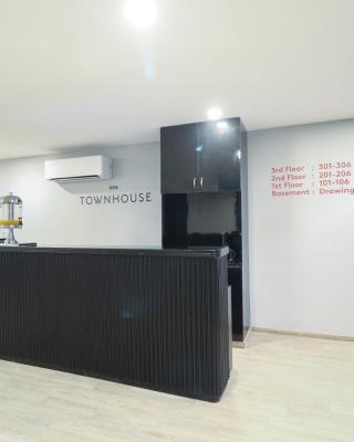 Townhouse Noida Sector 71 Near ISKCON Temple Noida