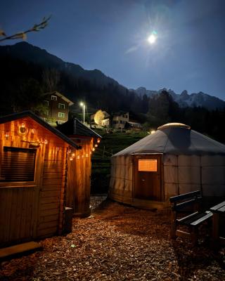 Jurte beim Lama- & Alpakahof Triesenberg