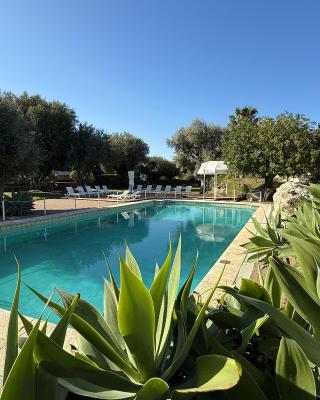 Isola Charm B&B - A Historic Villa near Punta Del Pero Beach