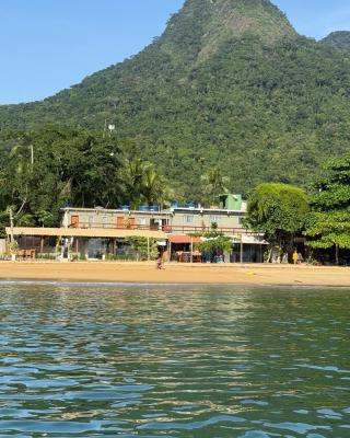 Abraão Beach Suítes