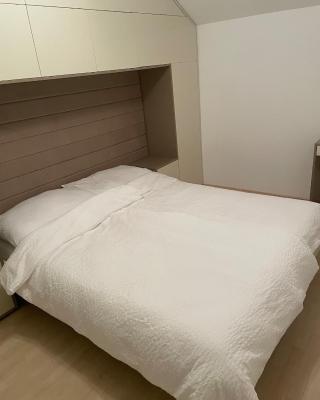 Moderne Wohnung mit Garten