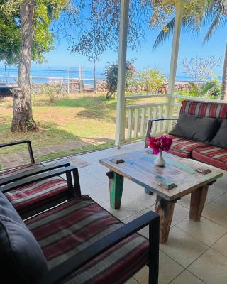 Les Fleurs Du Tamarin Beachfront Residences