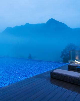 Hilltop House Resort