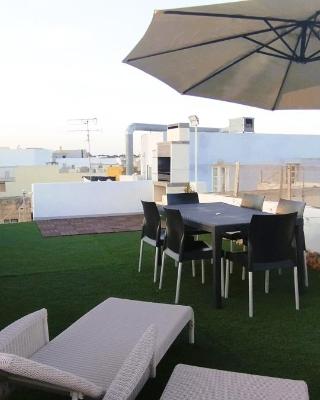 Charming Townhouse - Steps from Waterfront