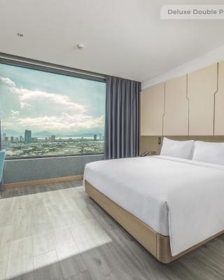 Awaken Da Nang Hotel