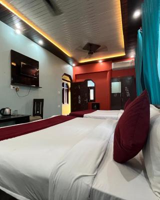 Hotel Aryakulam Palace Ayodhya