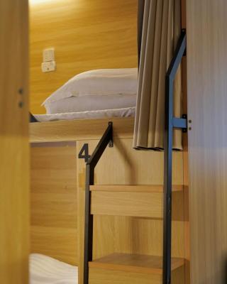 Waveflo Hostel 浪花青旅