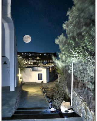 Theasis Sifnos Apartments