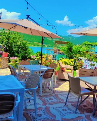 ERDA LAKESIDE Guesthouse