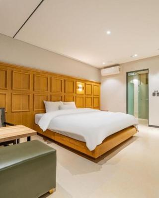 Yeongdeungpo Lifestyle F Hotel