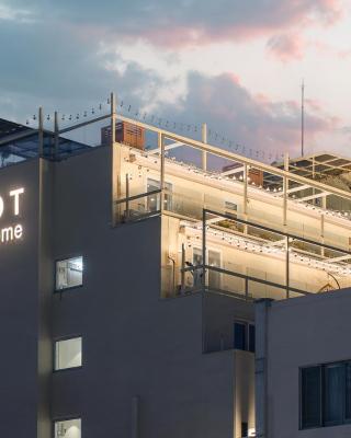 Gridt Hotel & Home