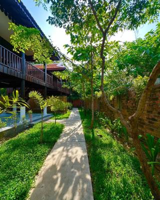 Roya Khmer House