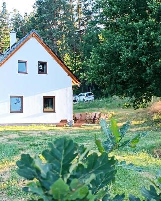 Klidná lokalita Na kraji lesa, celý dům s úschovnu kol