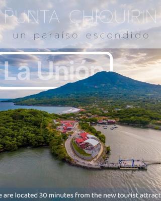 Muy cerca de playas y miradores muy accesible a la ciudad y comercios