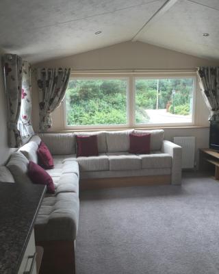 Lovely 3 Bed Caravan, Milford on Sea